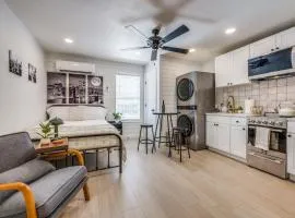The Vanderbilt Mansion Apt 10 Near Downtown & TWU