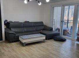 Gugal Hyundai Apartment，位于龙仁市的酒店