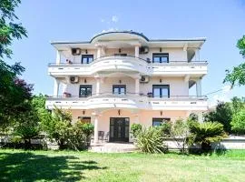 Antonios Apartments
