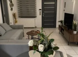 Trifhouse - Village and Sea escape