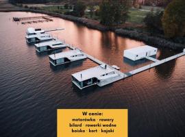 Grand HT Houseboats - domki na wodzie - sauna, jacuzzi, kominek，位于梅尔诺的船屋
