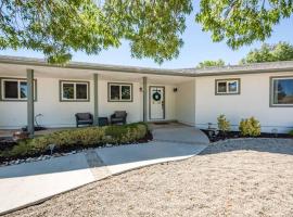 Olive Ranch House，位于佩索罗伯斯的酒店