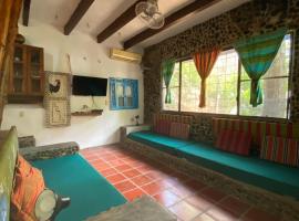 Private Minca Rainforest Getaway Beside The River，位于米卡的酒店