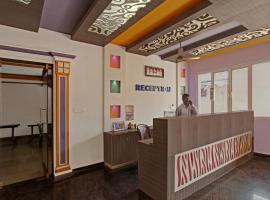SPOT ON 43123 Hotel SS Park，位于马伊拉杜图赖的酒店
