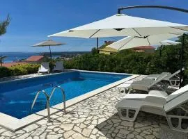 Cozy Apartment In Banjol With Wifi