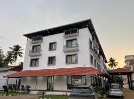 HOTEL DWARA，位于Subrahmanya的酒店