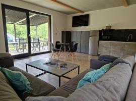 Relax Vila Lipno- Studio u pláže Windy Point，位于塞尔纳珀苏马维的酒店