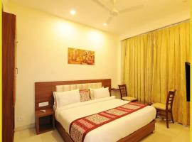 HOTEL PEGAAM PALACE Near Shiva Ji Park - Providing Fully Air Conditioned & Spacious Rooms - Restaurant - Free Wi-fi And Free Parking Available - A Premium Hotel In Amritsar，位于阿姆利则拉加杉锡国际机场 - ATQ附近的酒店