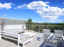 Casa Katharina – Your Coastal Escape on Noosa Hill