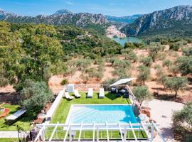 Casa sul Lago cedrino private pool，位于多尔加利的酒店