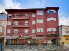 Hotel Los Chiles，位于阿索维斯波新镇的酒店
