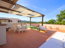 Attico fronte mare - Porto Rotondo，位于罗通多港的酒店