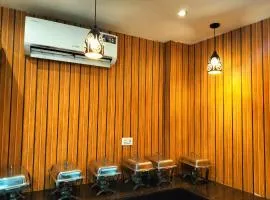 P S Grand By Iconic Near Delhi Aerocity