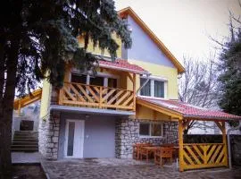 克斯纳克莉莉娜公寓