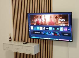 Skyline Apart 1 Militari Residence，位于Roşu的酒店