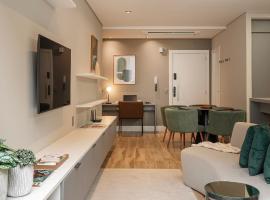 The Spot One - Luxo e acesso direto ao Balneário Shopping，位于巴拉奈里奥-坎布里乌的酒店