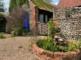 Seafret Barn sleeps two, North Norfolk