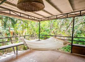 CAHAYA Nest Self-Service Home in Rainforest with Kitchen - AC, Monkeys, Bats!