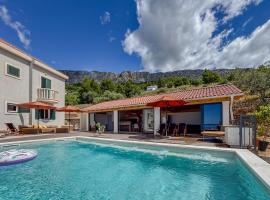 Villa Olive retreat，位于克瑞罗的酒店