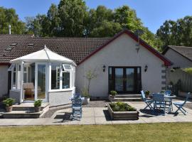 Coille Burn，位于Urray的酒店