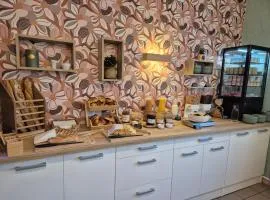 Cit'Hôtel Le Quai 9 , ex Le Challans