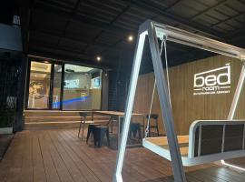 Bed-room at Suvarnabhumi Airport - Newly renovated，位于莱卡邦的酒店