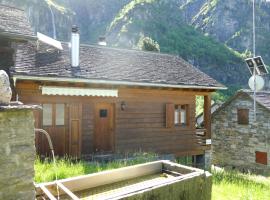 Chalet Rustico Fortuna by Interhome，位于Madra的酒店