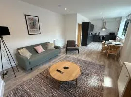 Beautiful 1 bed - 5 Queen Street Abingdon - Centrally located parking subject to availability - Ashbrook Serviced Apartments