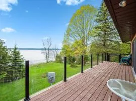 By The Bay Waterfront Retreat