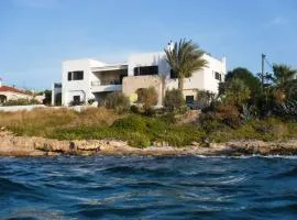 Luxurious Sea Side 3 Bedroom House Aegina Island