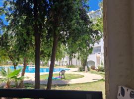 Olivier Assilah Piscines- Appartement Chauffé，位于艾西拉的酒店