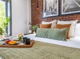 2BR2Bth 2 Parking Spaces,TD Garden,MIT,Harvard,BOS，位于萨默维尔的酒店