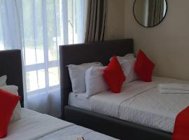 The Loch Hotel Bondo，位于Bondo的酒店
