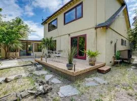 Near Golf, Trails and Parks Lush Pinole Retreat