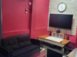 Comfortable modern studio villa，位于卡斯特里的酒店