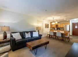 Glacier Lodge 216 by Outpost Whistler