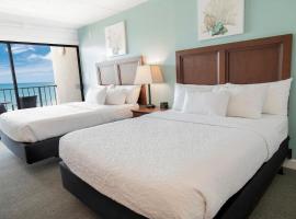 Beaches and Dreams 4th Flr Oceanfront Room，位于帕瓦雷斯岛的酒店