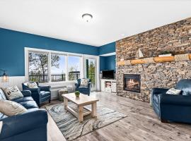 Breathtaking Lake Views 1BR King Suite, Kitchen & Heated Pools，位于图哈伯斯的酒店