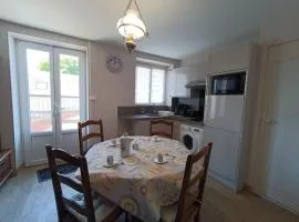 Escapade touristique: gîte avec 2 chambres, TV et cuisine équipée à Bazoches-les-Gallerandes - FR-1-590-155