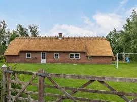 Lovely Home In Væggerløse With Sauna