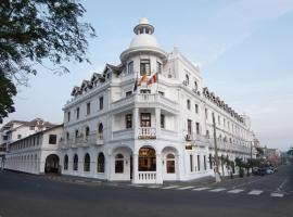 Queen's Hotel Kandy - 160 Years of Heritage & Luxury，位于康提的酒店