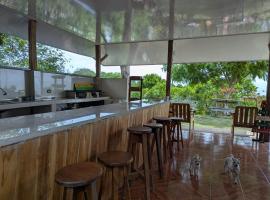 Cabinas Luna de Abril，位于蓬塔雷纳斯的酒店