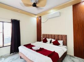 UrbanOak HOMESTAY，位于哈尔德瓦尼的酒店