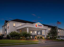 Comfort Suites near Camp Lejeune，位于杰克逊维尔的酒店
