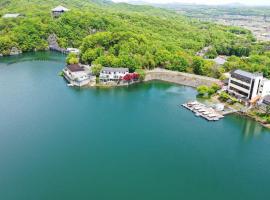 東条湖グランド赤坂別館，位于Kato的酒店