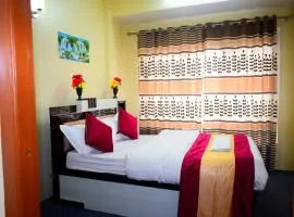 The Pahuna Apartment