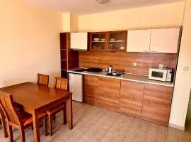 Тристаен просторен апартамент с две отделни спални