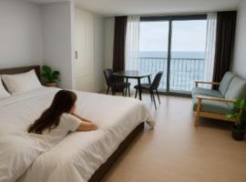 Yeosu UTOP UBLESS All Rooms Stunning Ocean View，位于丽水市的公寓