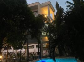 Hotel Breeze Bay，位于乌昆达的酒店