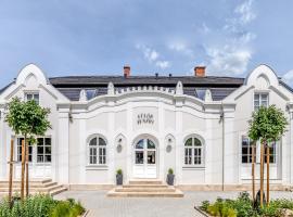 Fülöp Panzió Apartments near Lake Balaton，位于雷夫菲勒普的酒店